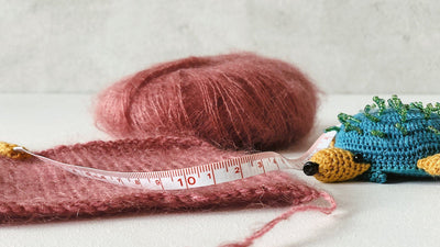 Swatching to get the right gauge for your knitting project