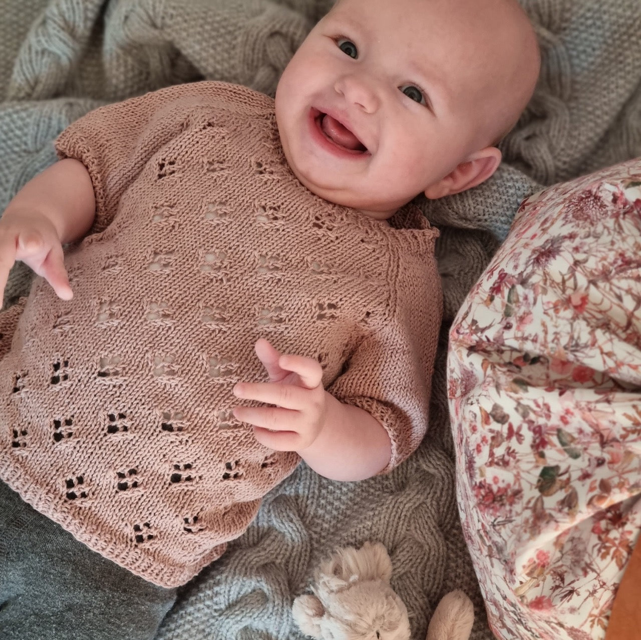 Knitted baby | Find your knitting kit for knits