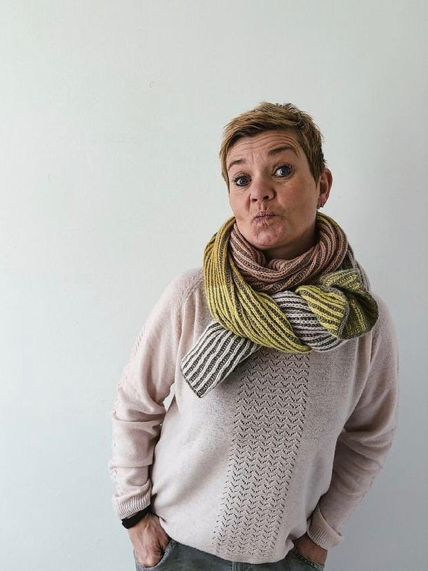 Ambidex scarf by Önling, No 2 knitting kit