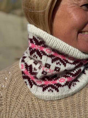 Astra Mittens, Cowl and Headband, No 1 knitting kit KLADDE Knitting kits Önling - Katrine Hannibal