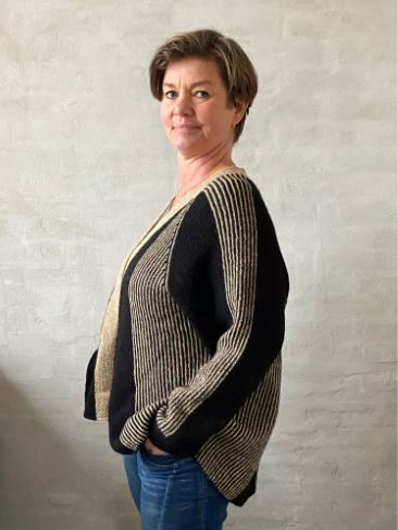 Ballerina jacket by Hanne Falkenberg, No 2 knitting kit (2 colors) | Charcoal grey (3565, grigio 5), Marzipan (7839, volga)