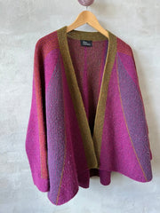 Ballerina jacket by Hanne Falkenberg, No 20 knitting kit (4 colors) | 56 Iris, 96 Blueberry, 22 Green Pea (x), 12 Rust