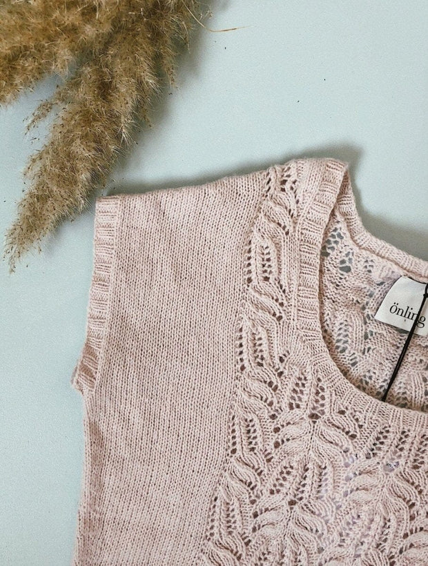 Celina summer top with frost - work by Önling, No 2 knitting kit