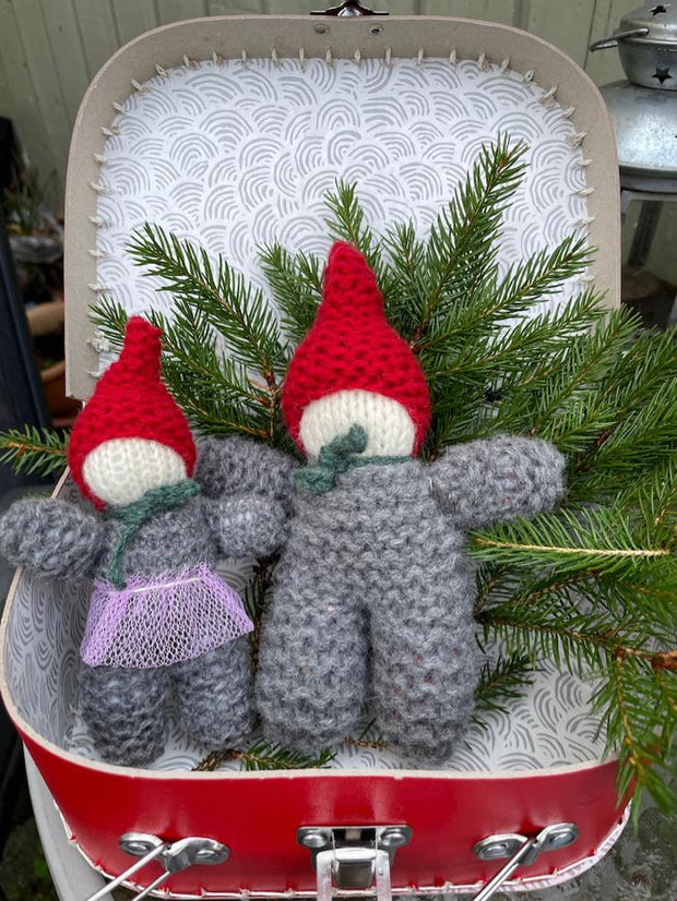 Christmas Elf, knitting pattern - supports vulnerable children Knitting patterns Önling - Katrine Hannibal