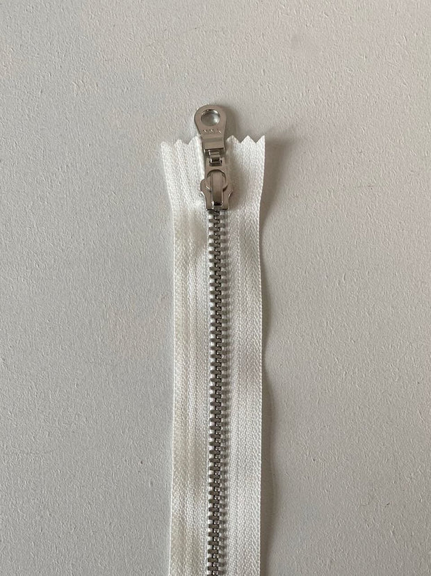 Copper zipper, 35 cm Strikketilbehør Önling White (Silver zipper)