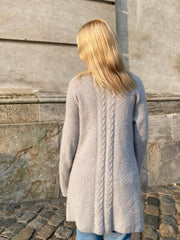 Cozy cardigan by Önling, knitting pattern