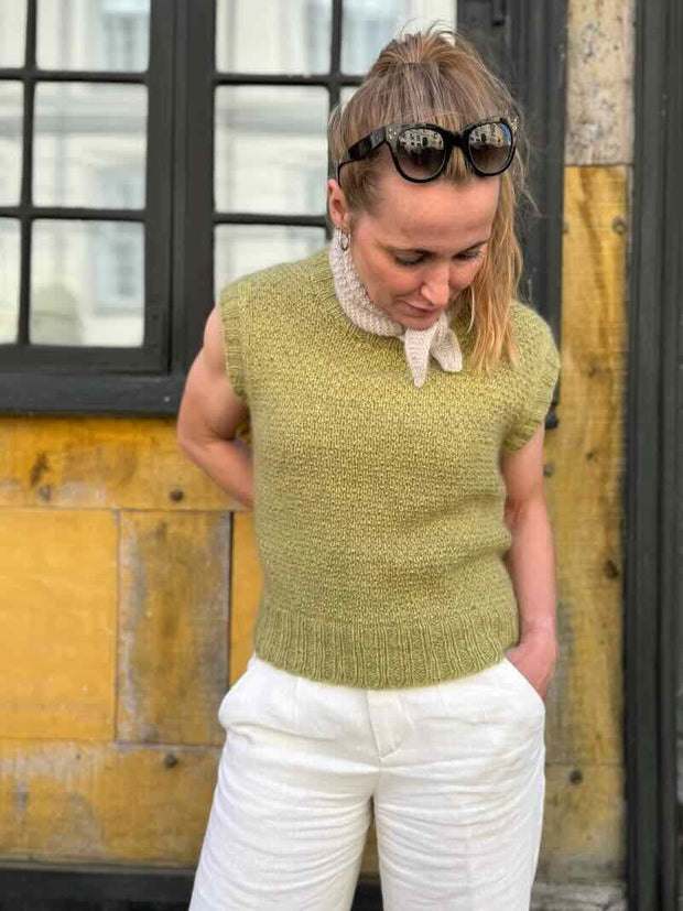 Dahlia slipover vest by Katrine Hannibal, knitting pattern Knitting patterns Önling - Katrine Hannibal 