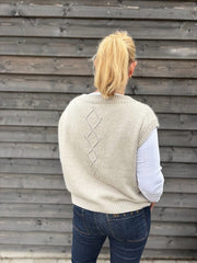 Diamond Line Vest by Siersknit, knitting kit in Önling No 1