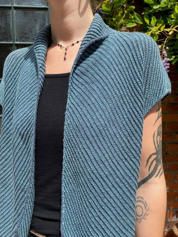 Duet vest by Hanne Falkenberg, knitting pattern Knitting patterns Hanne Falkenberg