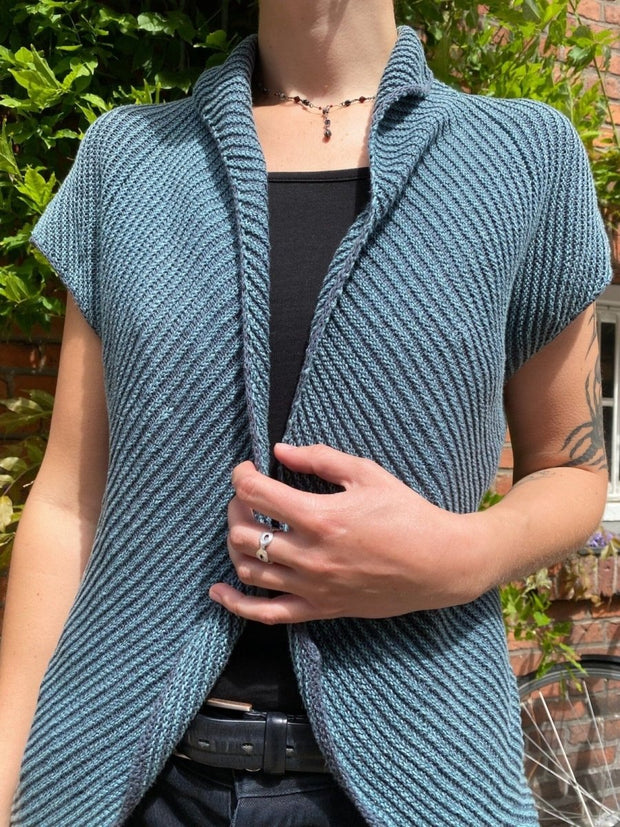 Duet vest by Hanne Falkenberg, knitting pattern Knitting patterns Hanne Falkenberg