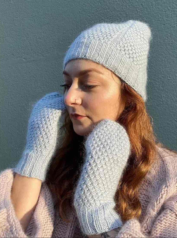 Dug hat & mittens by Önling, knitting pattern