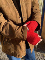 Easy Peasy Iben Wrist Warmers, knitting kit in Önling No 4