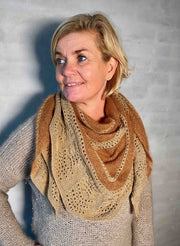 Elinore shawl by Inge - Lis Holst for Önling, knitting pattern MANGLER OPSKRIFT Knitting patterns Inge - Lis Holst