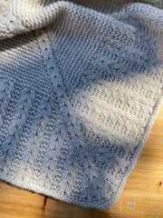 Elisabeth shawl by Inge - Lis Holst, No 4 knitting kit