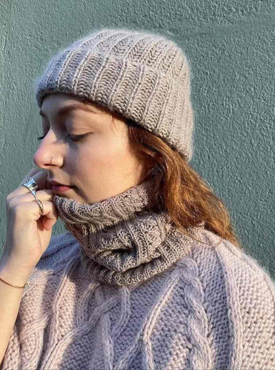 Fleur Brioche Cowl by Önling, knitting pattern