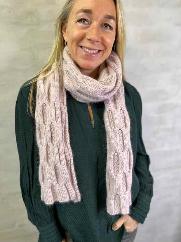 Gitter scarf by Hanne Falkenberg, No 1 knitting kit Knitting kits Önling - Katrine Hannibal