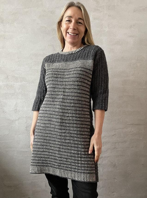 Holly dress by Hanne Falkenberg, knitting kit | 75 Grey, 77 Silver grey