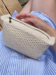 Honey Clutch af PetiteKnit, Önling No 20 + Silk mohair kit, u. lynlås Strikkekit PetiteKnit