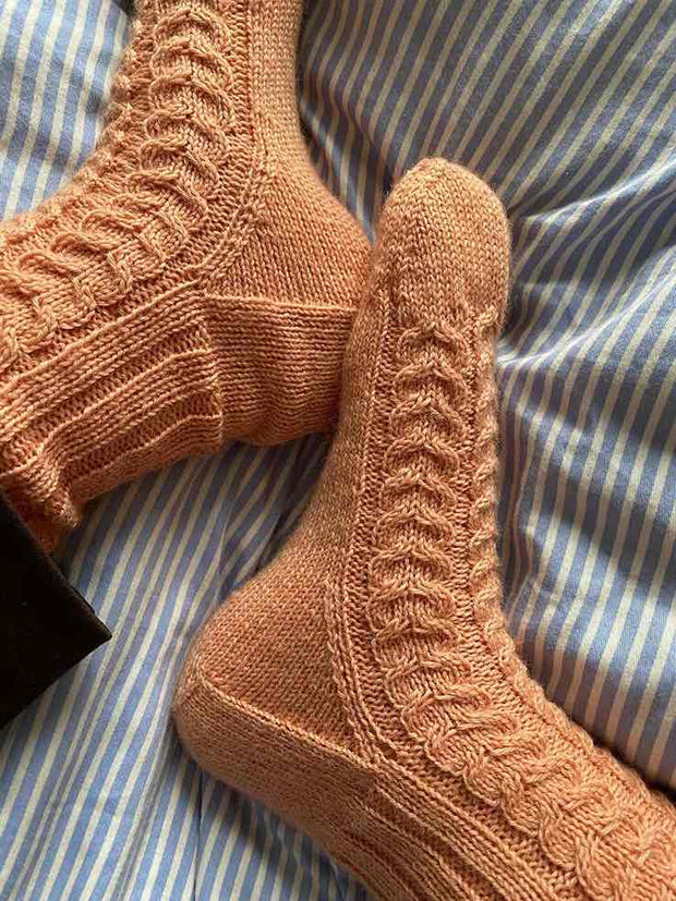 Ibbi socks from Önling, knitting kit in Önling No 18