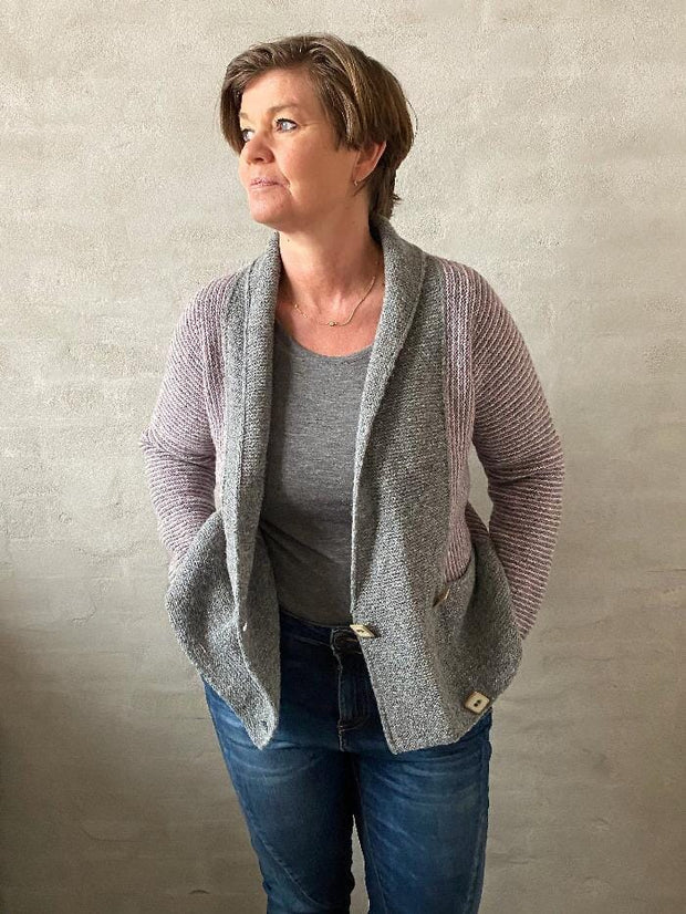 Kvadrille jacket by Hanne Falkenberg, No 20 knitting kit | 75 Grey, 62 Dusty rose