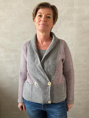 Kvadrille jacket by Hanne Falkenberg, No 20 knitting kit | 75 Grey, 62 Dusty rose