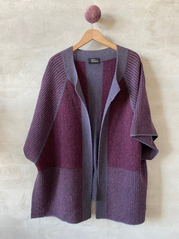 Mariager vest af Hanne Falkenberg, strikkekit | 95 Plum, 96 Blueberry