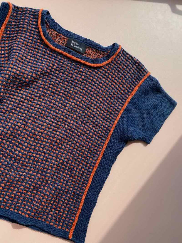 Mikko blouse by Hanne Falkenberg, No 21 knitting kit | Navy (411 / 15), Orange (410), Orange (410)