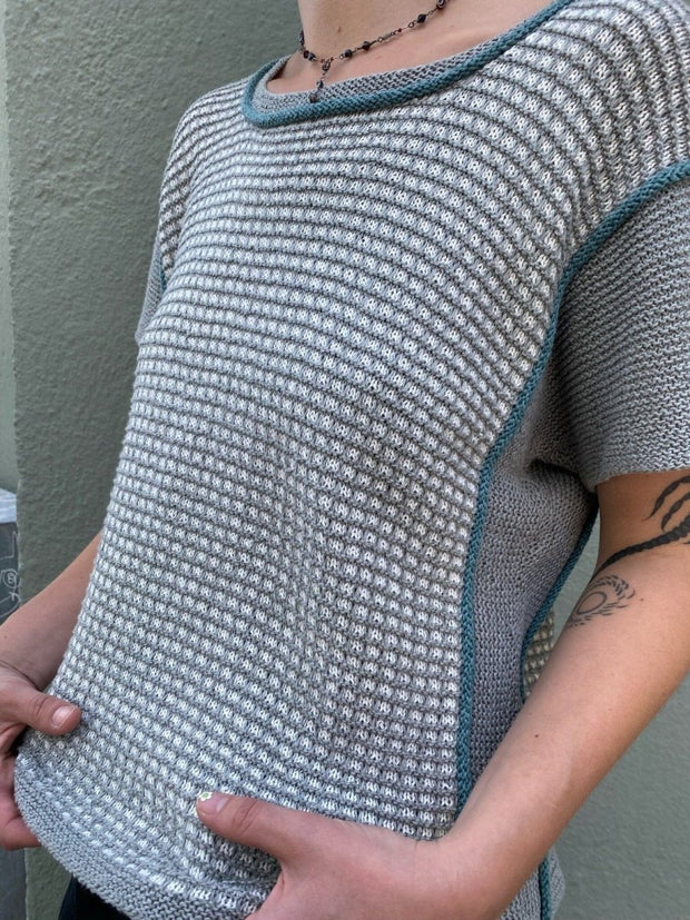 Mikko t-shirt by Hanne Falkenberg, No 21 knitting kit | Pearl grey (404 / 8945), Ivory (405), Dusty Petrol (421 / 175107)