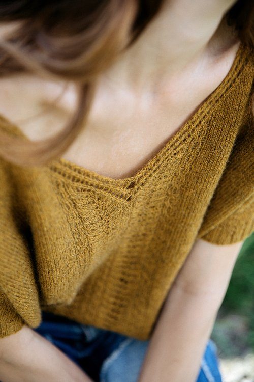 No. 15 - Laine Magazine, Autumn 2022 - PREORDER Knitting books Laine