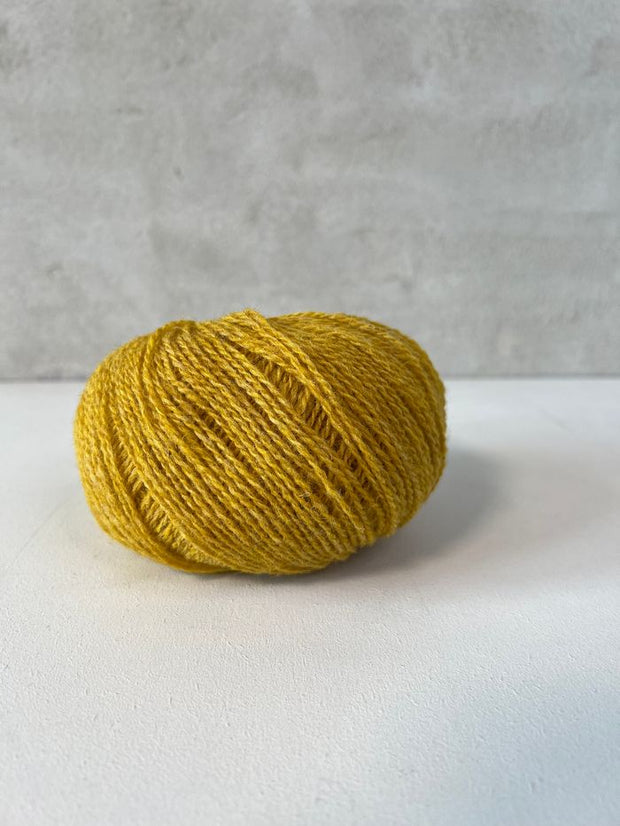 Önling No 20, Hanne Falkenberg Shetland wool Yarn Önling Yarn 04 Curry yellow