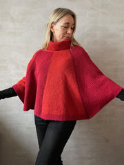 Pirouette poncho / kåbe af Hanne Falkenberg, strikkekit | 93 Tomatrød, 66 Brick red