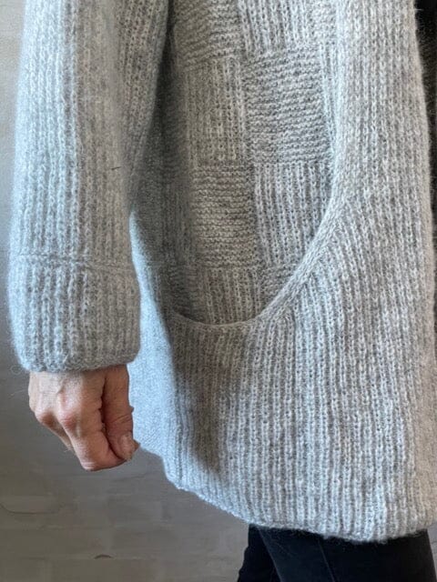 Pygmalion cardigan by Hanne Falkenberg, No 20 knitting kit (1 color) | 77 Silver grey