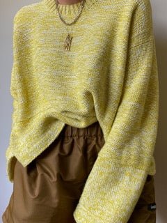 Yarn kit and knitting pattern for Reverse loop sweater by danish knit designer other loops maja kløvdal. Yarn Önling No 2 and Önling No 21