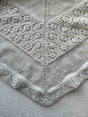 Rose bud shawl by Önling, knitting pattern Knitting patterns Inge - Lis Holst