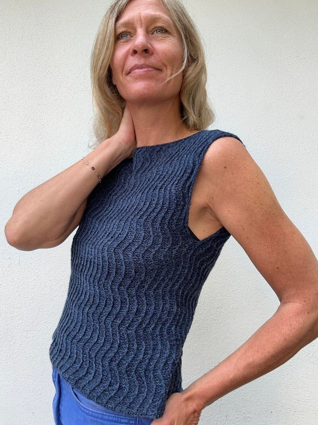 Sandwave top by VesterbyCrea, knitting pattern Knitting patterns VesterbyCrea