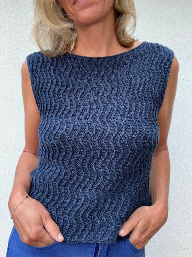 Sandwave top by VesterbyCrea, knitting pattern Knitting patterns VesterbyCrea