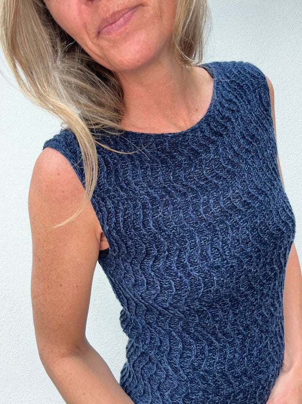 Sandwave top by VesterbyCrea, No 14 knitting kit