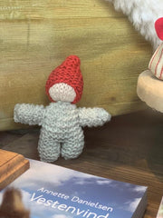 Christmas Elf, No 20 knitting kit - supports vulnerable children Knitting kits Önling - Katrine Hannibal 