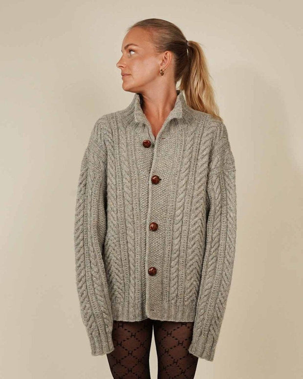 Tomas Cardigan | Cables in Shetland wool | Hanne Falkenberg