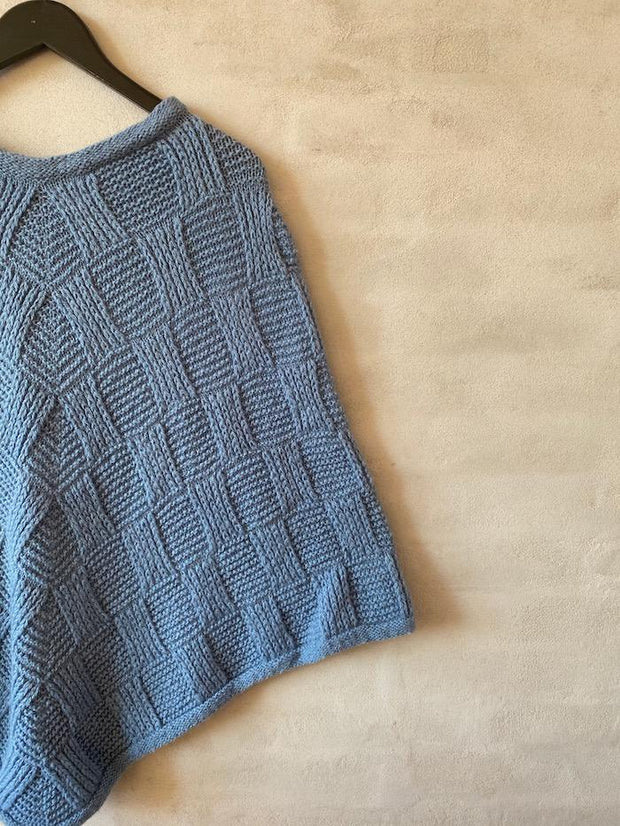 Viva poncho af Hanne Falkenberg, strikkekit | 101 Pigeon blue