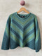 Vivi sweater af Hanne Falkenberg, strikkekit | 36 Green - grey mix, 41 Petrol, 29 Spring green