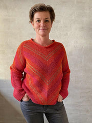 Vivi sweater af Hanne Falkenberg, strikkekit | 11 Dark orange, 59 Fuchsia, 30 Dusty green