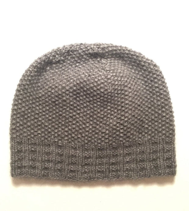 Ahhhh mink hat, soft and warm light grey knitted hat, made in Önling No 3 mink yarn