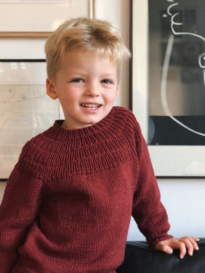 Ankers trøje til baby og børn af PetiteKnit, No 1 strikkekit PetiteKnit 