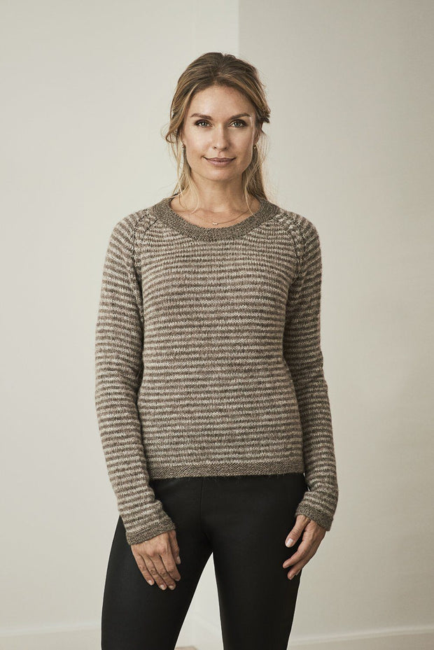 Asta knitted raglan sweater with narrow stripes in brown and beige, made in Isager alpaca