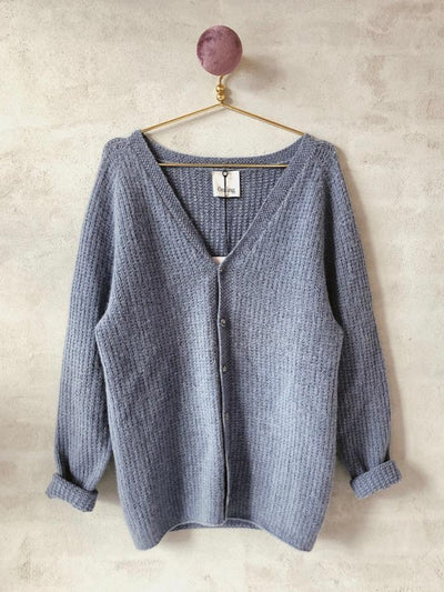 Camille cardigan with moss stitch, knit in merino wool - Önling Nordic knitting patterns and yarn