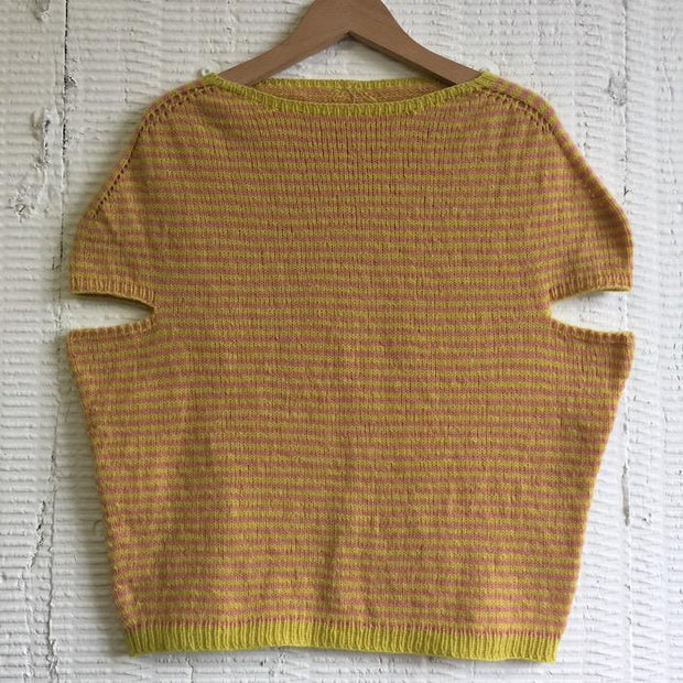Cassandra top with stripes, knitted in Önling no 2 merinowool, rose and yellow