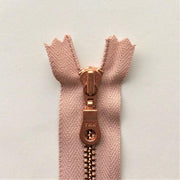 Copper zipper from Önling, 30 cm, light rose