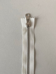 Copper zipper, 35 cm Strikketilbehør Önling White (Silver zipper)