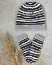 Cornelia beanie and mittens with stripes - Önling Nordic knitting patterns and yarn
